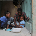 El hambre es uno de los factores que empuja menores haitianos a unirse a las bandas