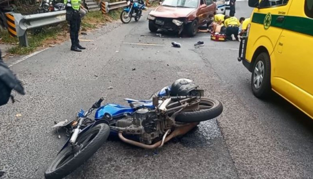 Al menos 5 fallecidos deja accidente en autopista 6 de noviembre